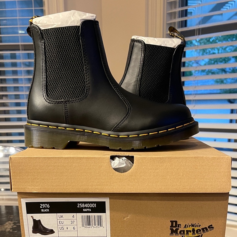 Doc Martens Chelsea boots